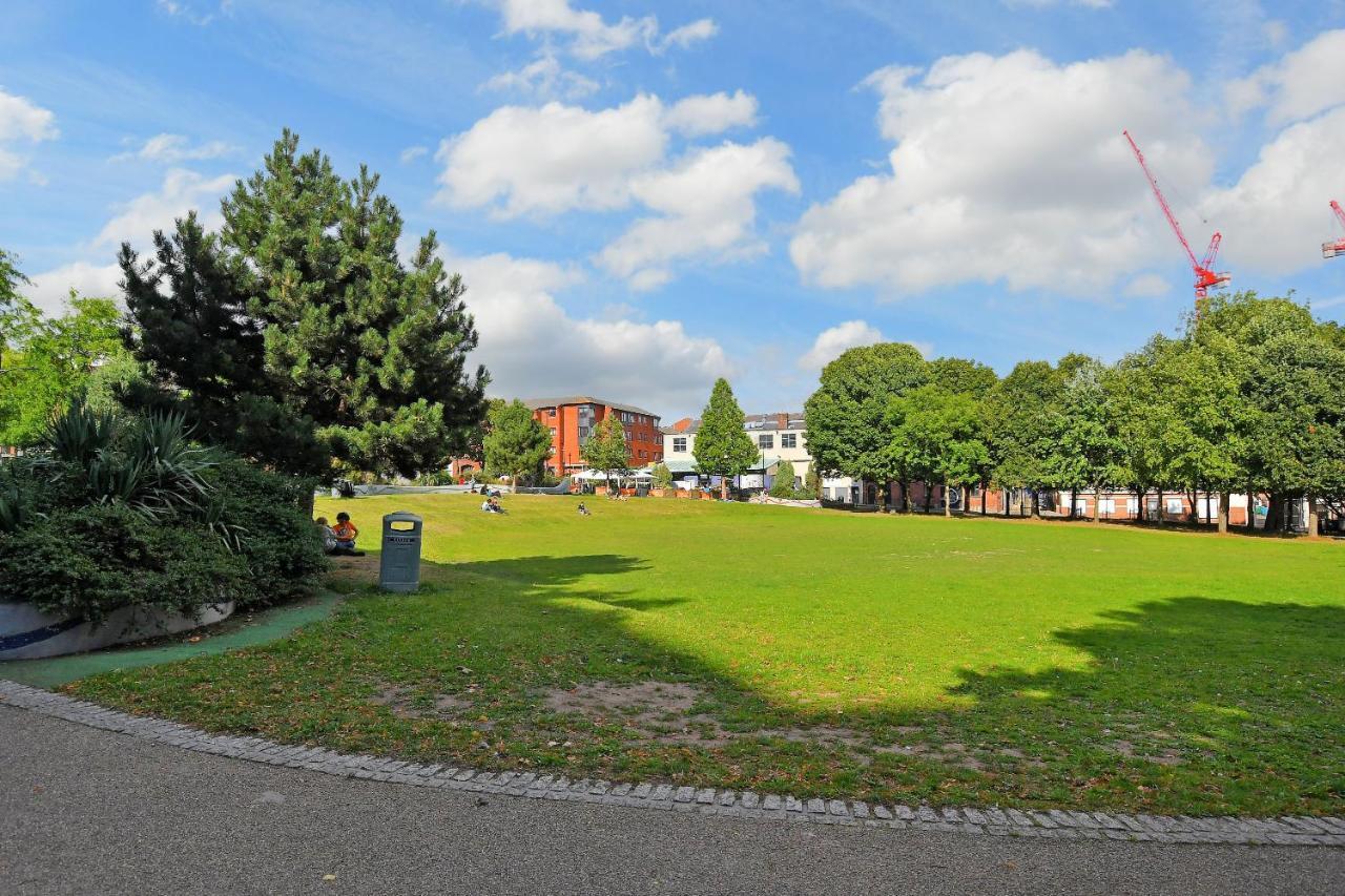 City Centre Modern Studio Apartment - Westone Free Wifi, Gym Access, Netflix 谢菲尔德 外观 照片